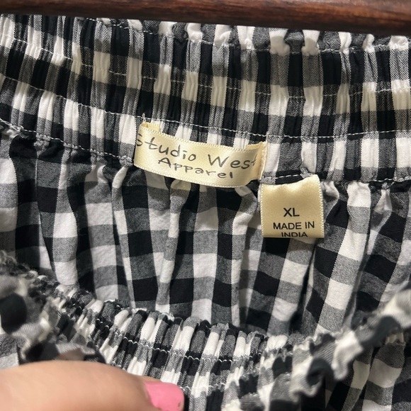 STUDIO WEST APPAREL BLACK AND WHITE GINGHAM SMOCKED FLARE LACE DETAIL SLEEVES - Picture 13 of 16